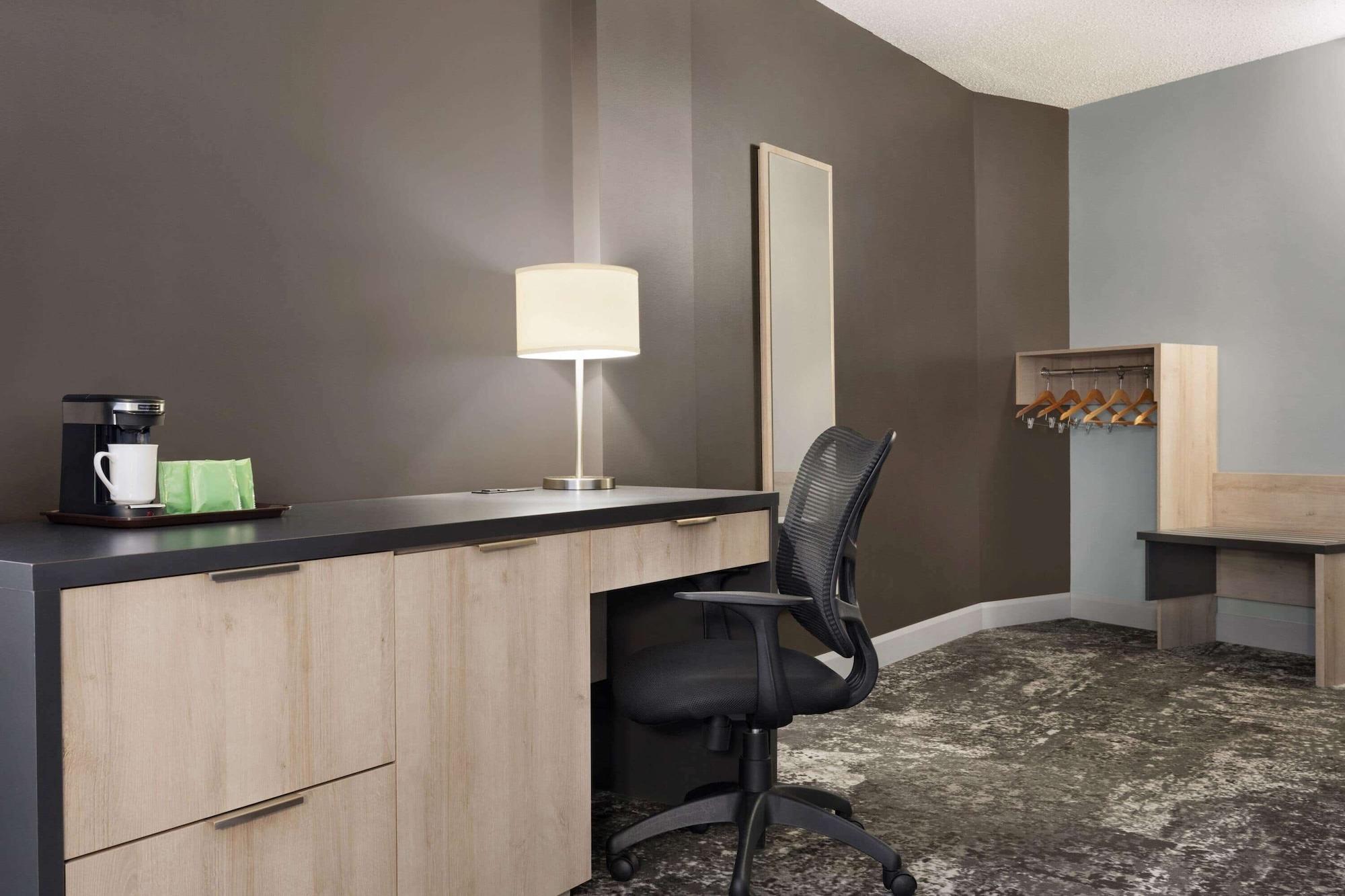 Travelodge By Wyndham Alma Esterno foto