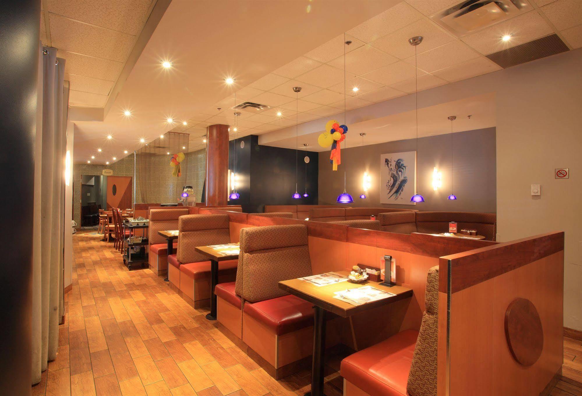 Travelodge By Wyndham Alma Esterno foto