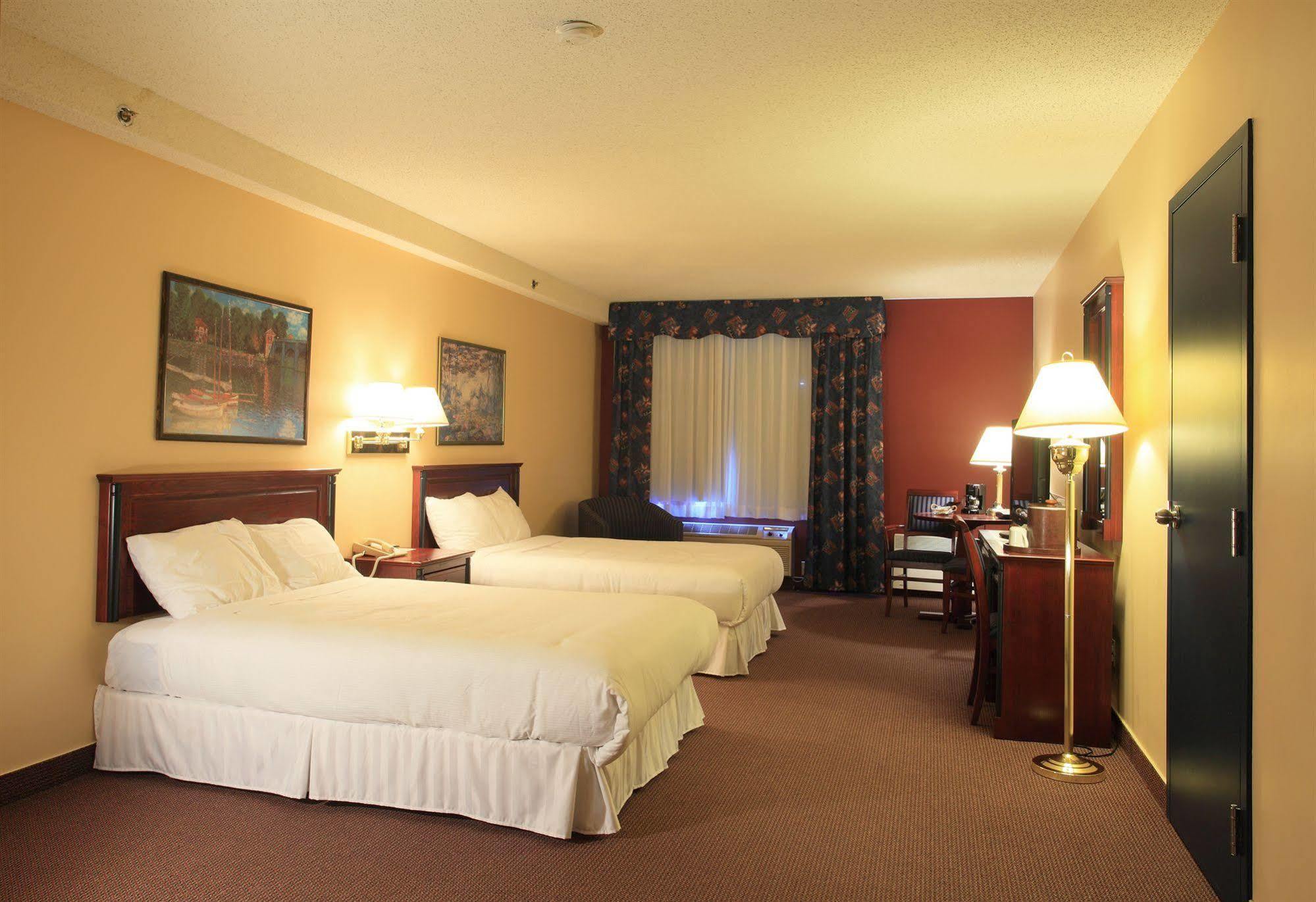 Travelodge By Wyndham Alma Esterno foto