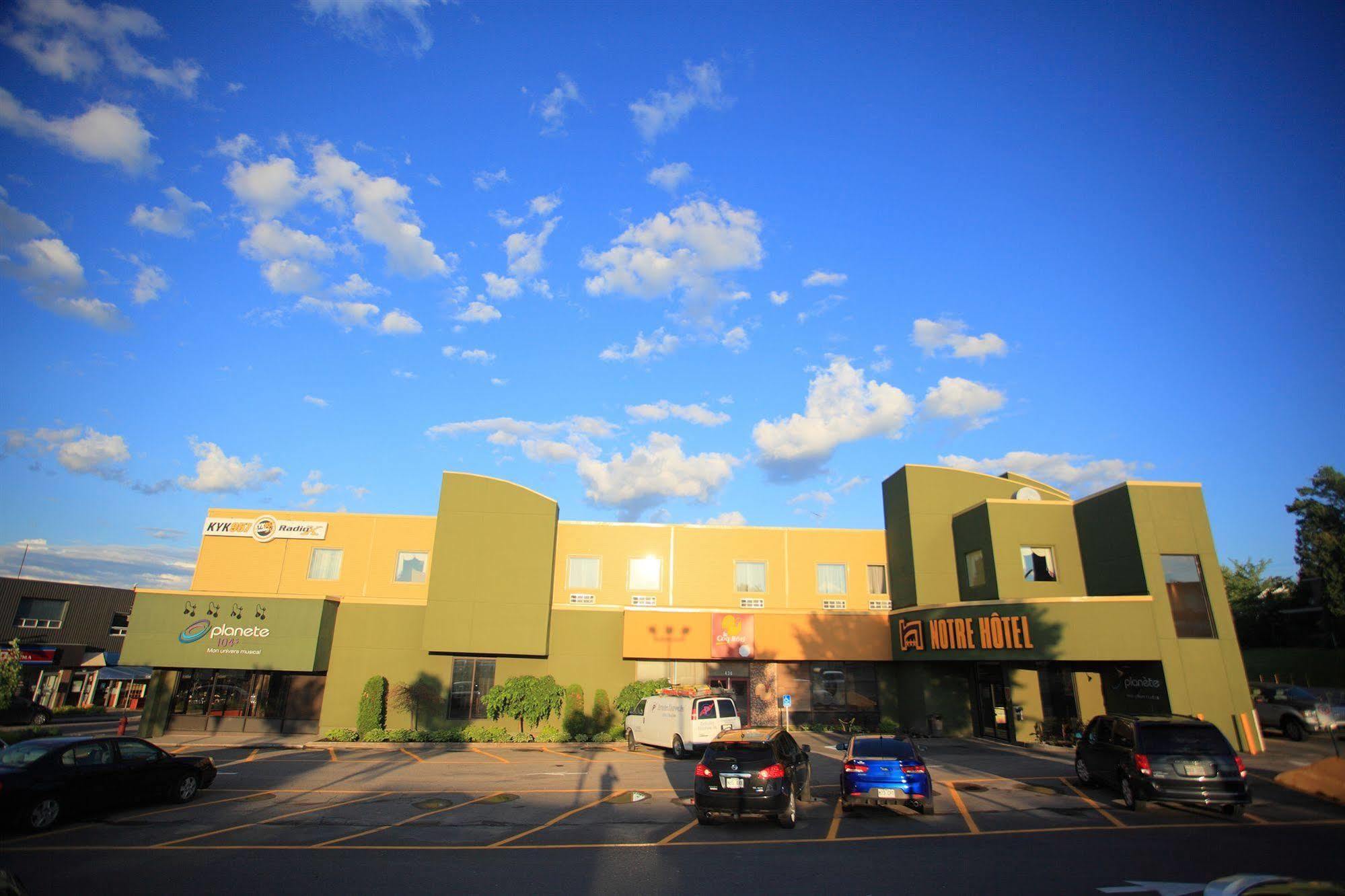 Travelodge By Wyndham Alma Esterno foto